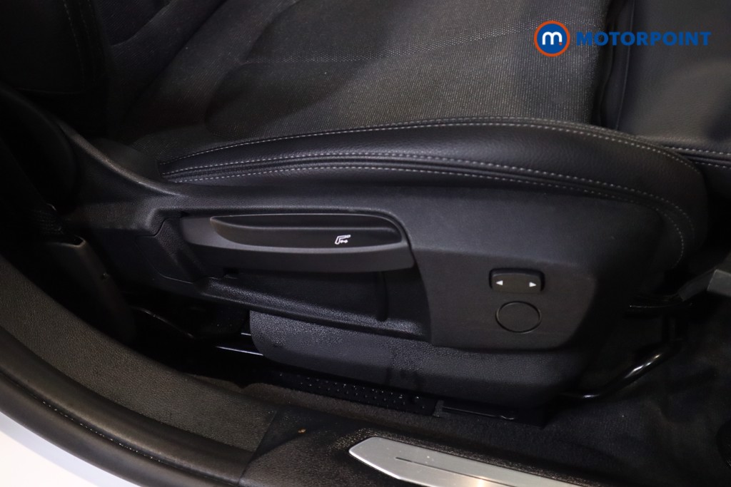 BMW 1 Series Sport Manual Petrol Hatchback - Stock Number (1571822) - 7th supplementary image