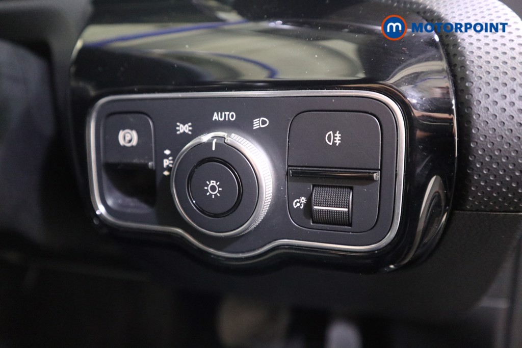 Mercedes-Benz A Class Sport Executive Edition Automatic Petrol Saloon - Stock Number (1572688) - 9th supplementary image
