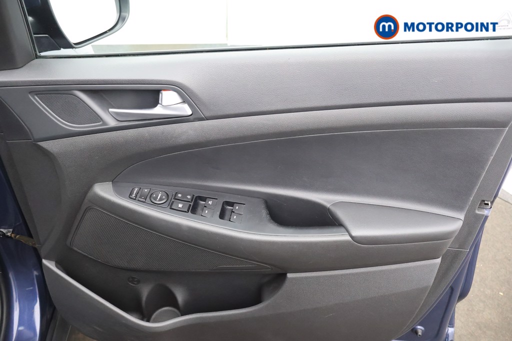 Hyundai Tucson Se Nav Manual Petrol SUV - Stock Number (1572803) - 9th supplementary image