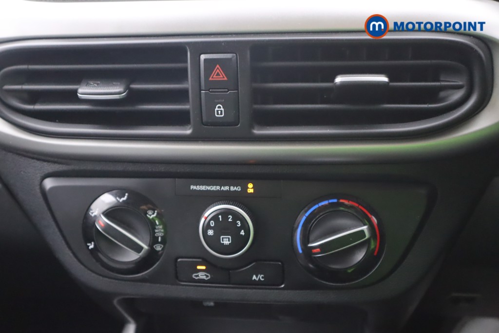 Hyundai I10 Premium Manual Petrol Hatchback - Stock Number (1573316) - 3rd supplementary image
