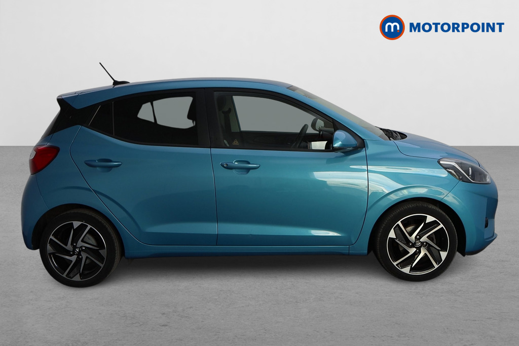 Hyundai I10 Premium Manual Petrol Hatchback - Stock Number (1573316) - Drivers side