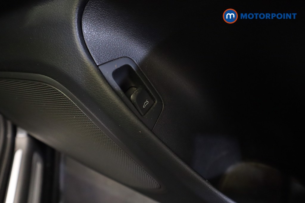 Audi Q3 S Line Edition Manual Diesel SUV - Stock Number (1573504) - 4th supplementary image