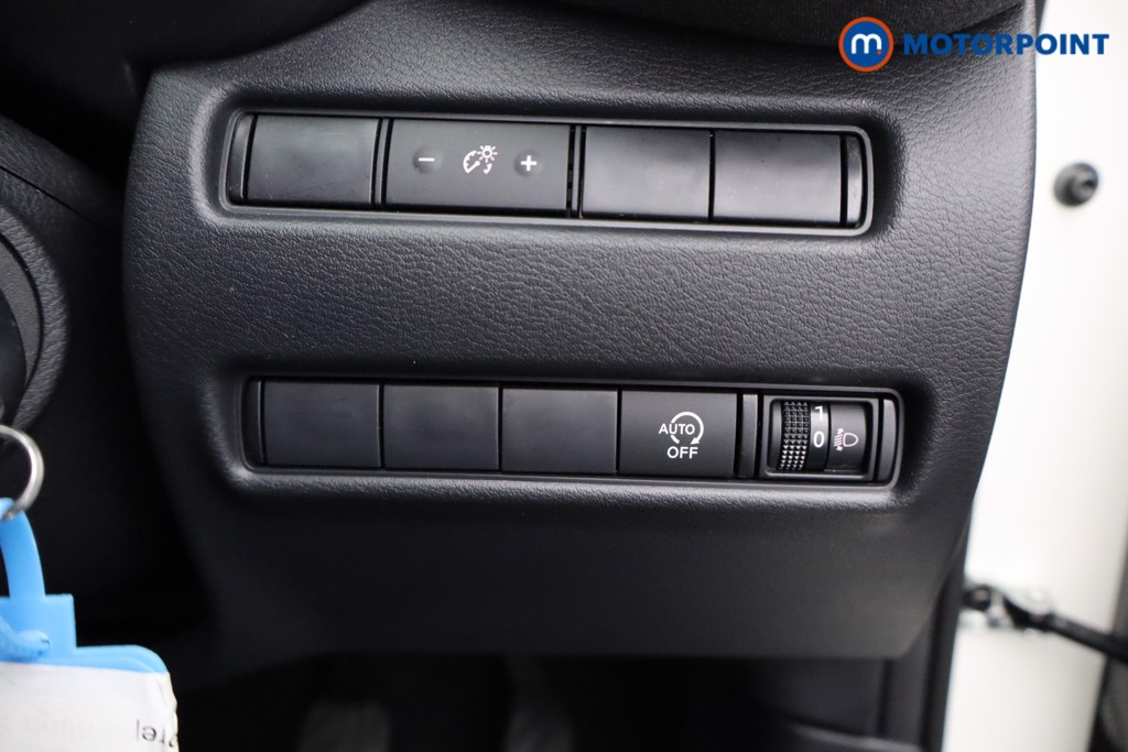 Nissan Juke Acenta Premium Manual Petrol SUV - Stock Number (1573548) - 13th supplementary image