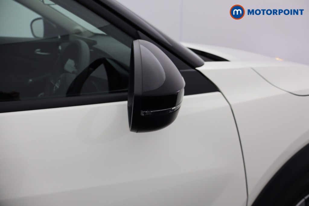Nissan Juke Acenta Premium Manual Petrol SUV - Stock Number (1573548) - 16th supplementary image