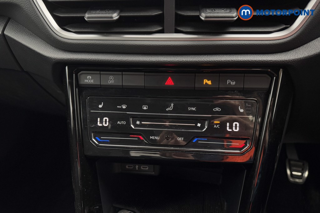 Volkswagen T-Roc R-Line Manual Petrol SUV - Stock Number (1573611) - 13th supplementary image