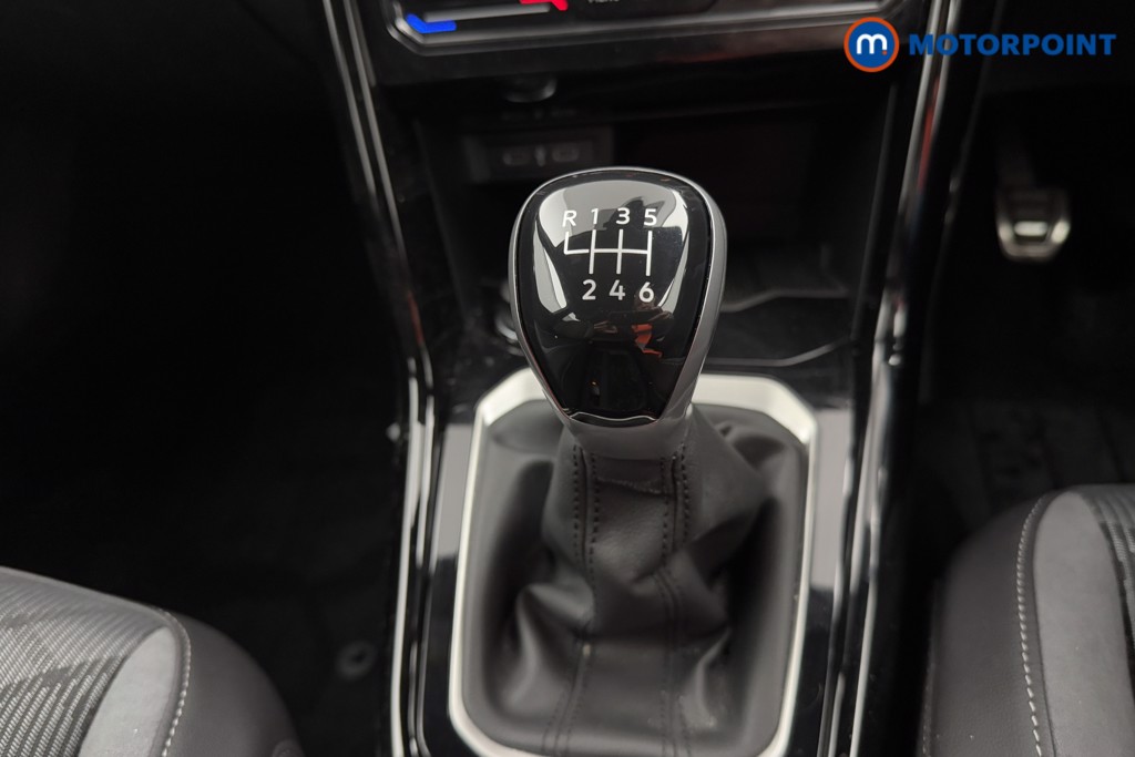 Volkswagen T-Roc R-Line Manual Petrol SUV - Stock Number (1573611) - 15th supplementary image