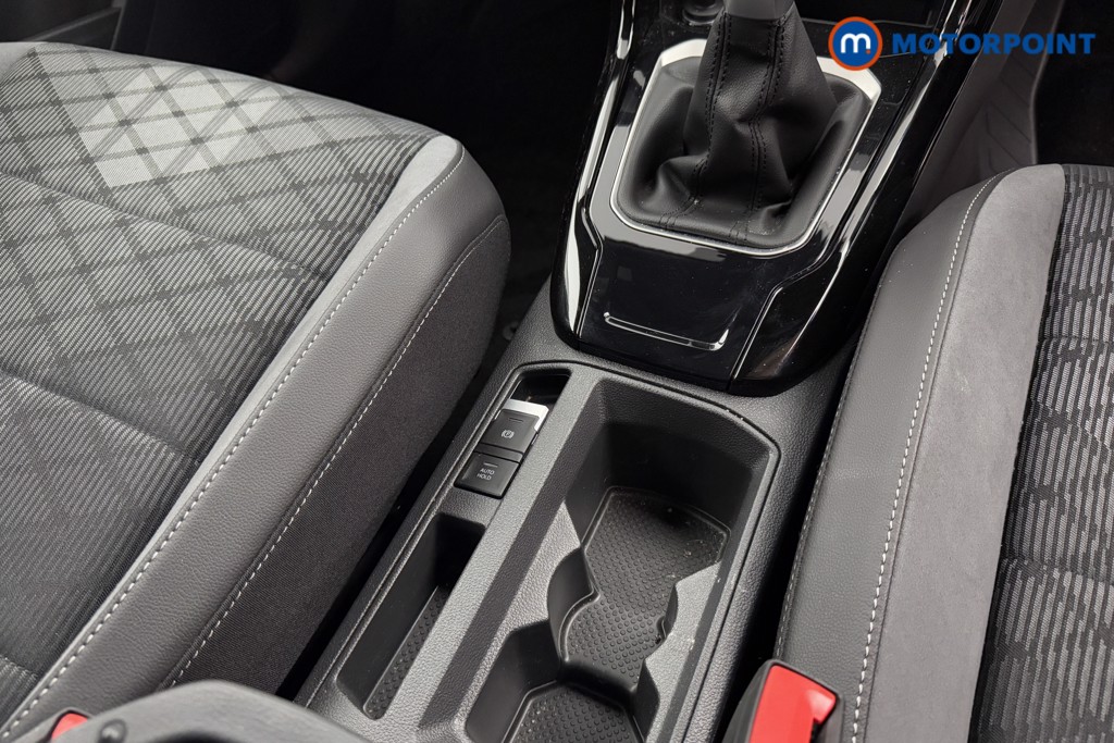 Volkswagen T-Roc R-Line Manual Petrol SUV - Stock Number (1573611) - 16th supplementary image
