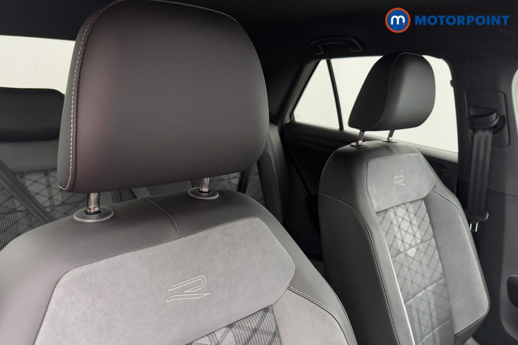 Volkswagen T-Roc R-Line Manual Petrol SUV - Stock Number (1573611) - 23rd supplementary image