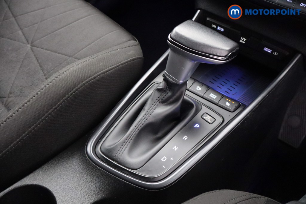 Hyundai Bayon Premium Automatic Petrol-Electric Hybrid SUV - Stock Number (1573661) - 12th supplementary image