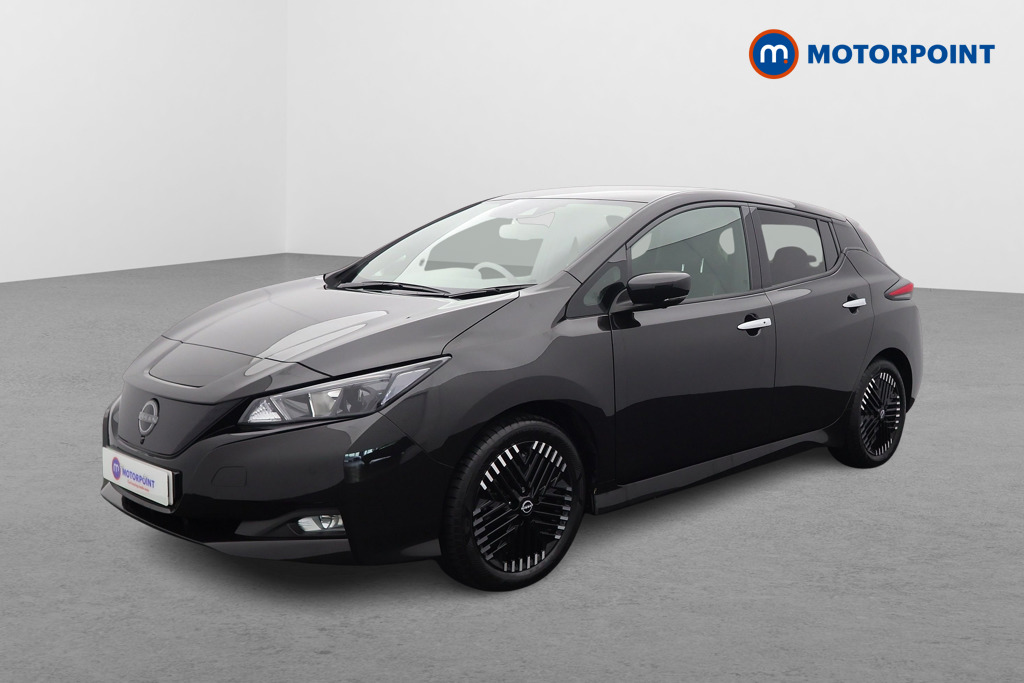 Nissan Leaf N-Connecta Automatic Electric Hatchback - Stock Number (1573676) - Passenger side front corner