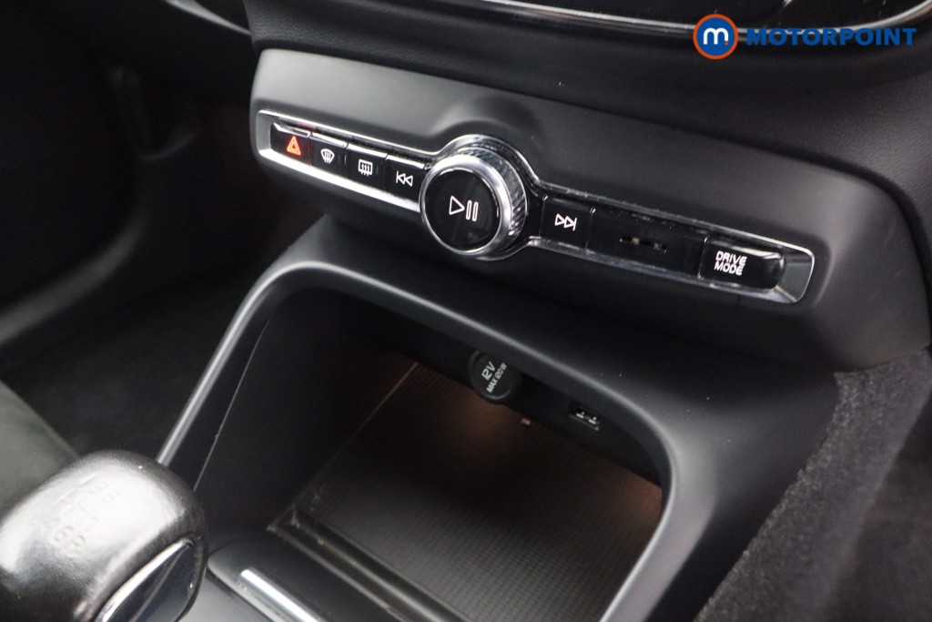 Volvo Xc40 R Design Manual Petrol SUV - Stock Number (1573688) - 10th supplementary image