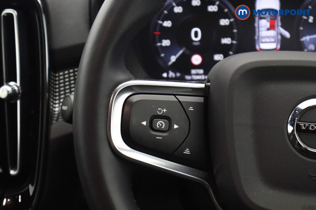 Volvo Xc40 R Design Manual Petrol SUV - Stock Number (1573691) - 4th supplementary image