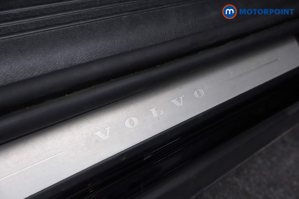 Volvo Xc40 R Design Manual Petrol SUV - Stock Number (1573691) - 17th supplementary image