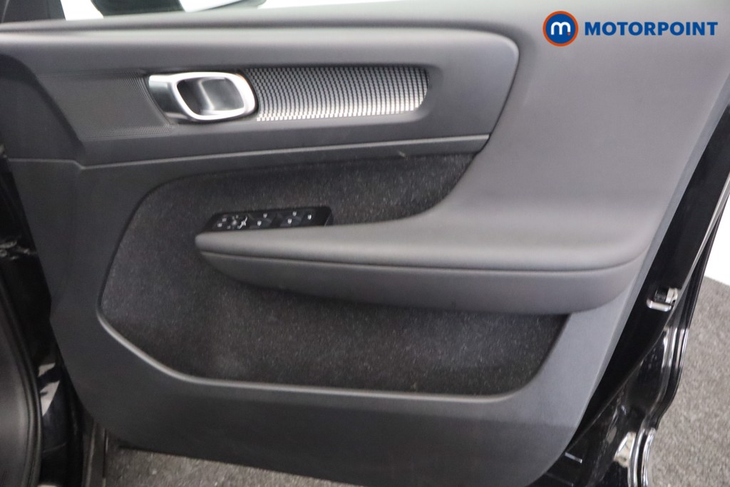 Volvo Xc40 R Design Manual Petrol SUV - Stock Number (1573691) - 19th supplementary image