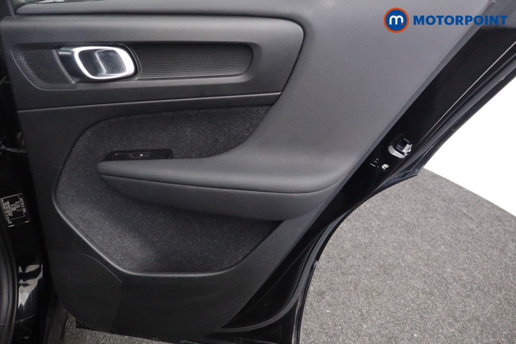 Volvo Xc40 R Design Manual Petrol SUV - Stock Number (1573691) - 20th supplementary image