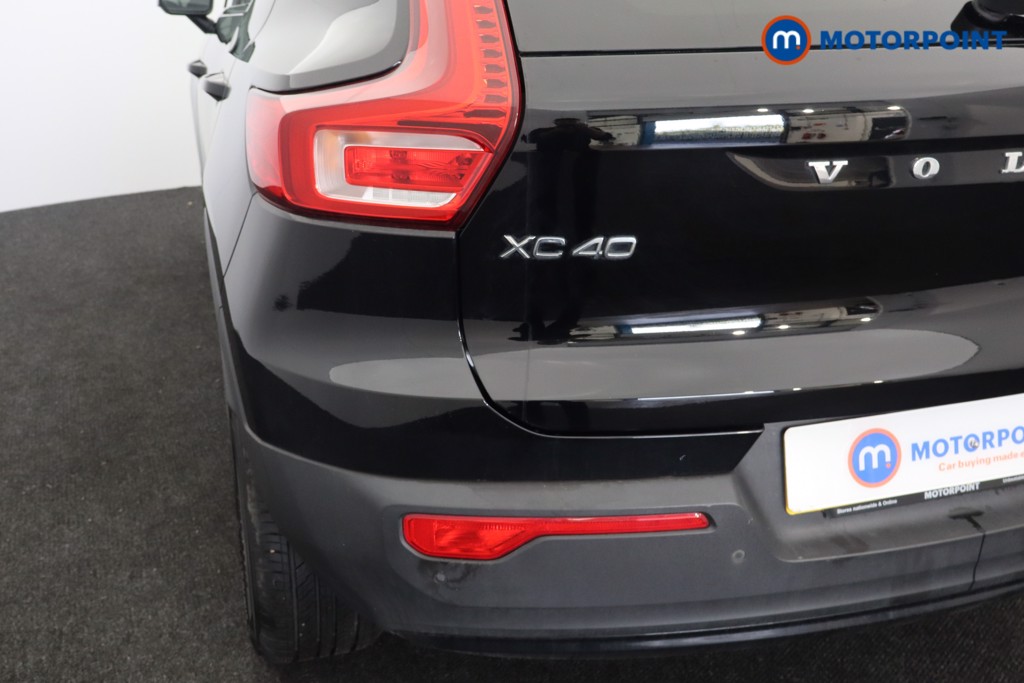 Volvo Xc40 R Design Manual Petrol SUV - Stock Number (1573691) - 32nd supplementary image