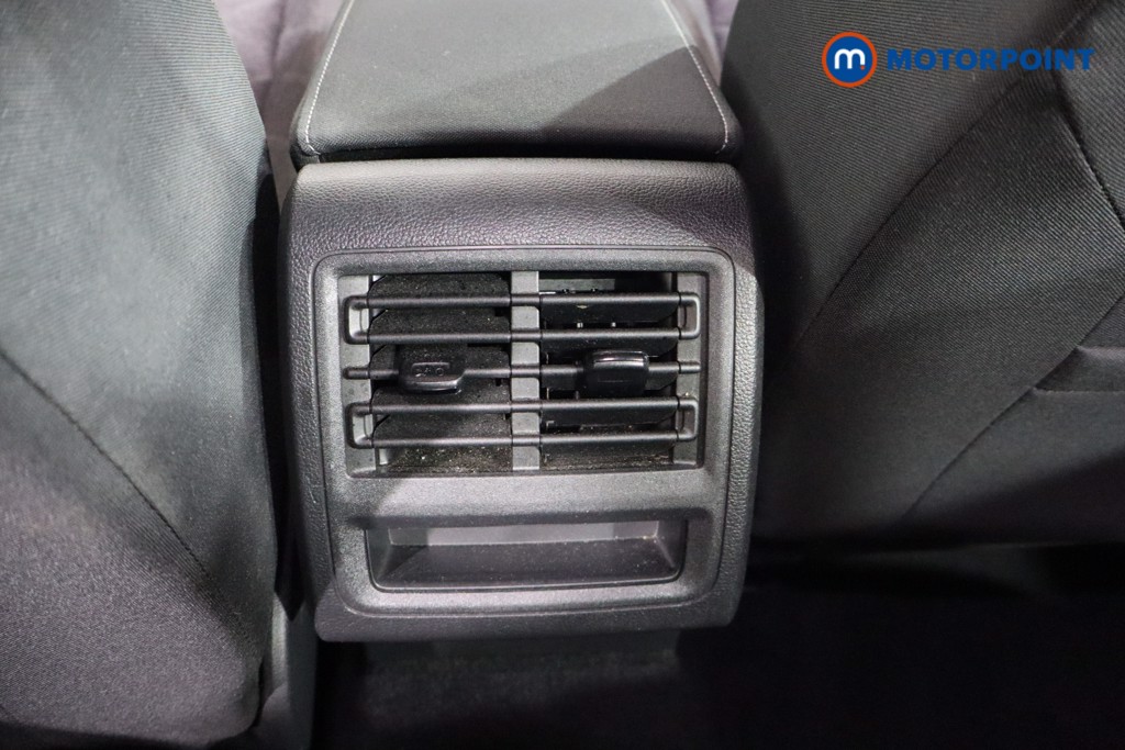 Volkswagen Golf Life Manual Petrol Hatchback - Stock Number (1573790) - 23rd supplementary image