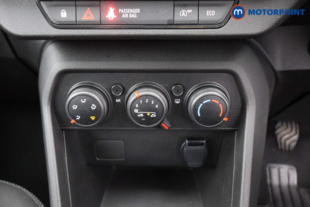 Dacia Sandero Expression Manual Petrol Hatchback - Stock Number (1574092) - 10th supplementary image
