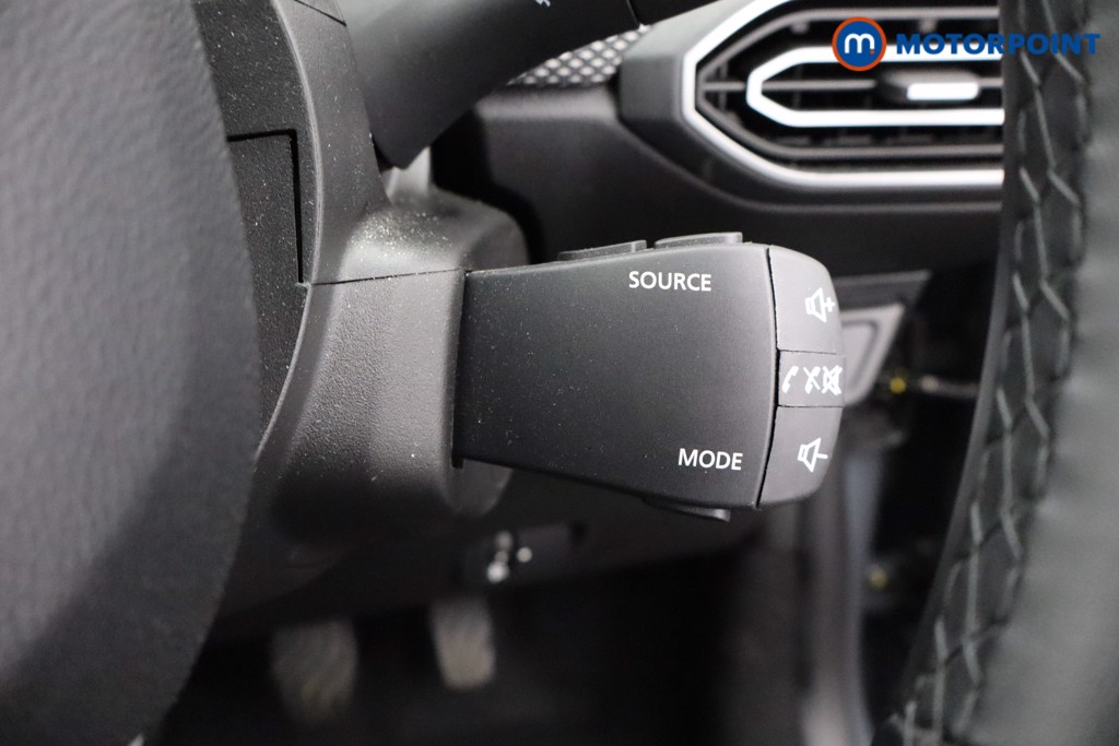 Dacia Sandero Expression Manual Petrol Hatchback - Stock Number (1574092) - 14th supplementary image