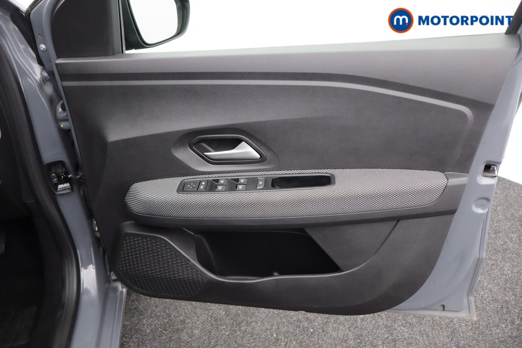 Dacia Sandero Expression Manual Petrol Hatchback - Stock Number (1574092) - 16th supplementary image