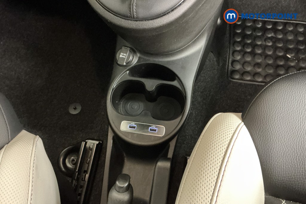 Fiat 500 Star Manual Petrol-Electric Hybrid Hatchback - Stock Number (1574291) - 11th supplementary image