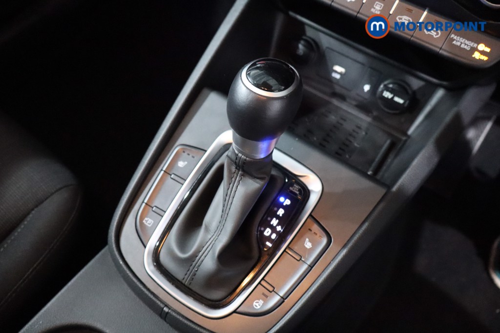 Hyundai Kona Premium Automatic Petrol-Electric Hybrid SUV - Stock Number (1574487) - 14th supplementary image