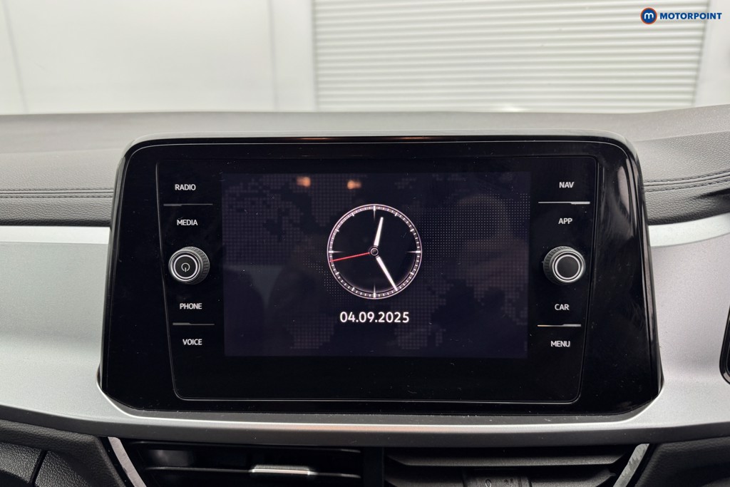 Volkswagen T-Roc Life Manual Petrol SUV - Stock Number (1574853) - 2nd supplementary image