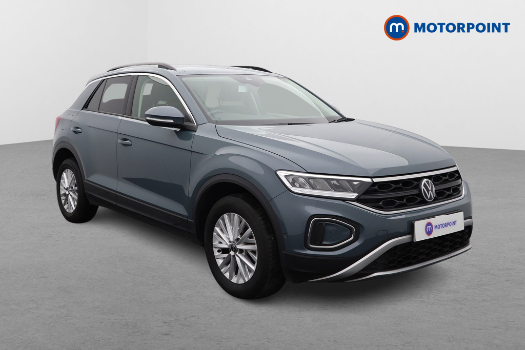 Volkswagen T-Roc Life Manual Petrol SUV - Stock Number (1574853) - Drivers side front corner