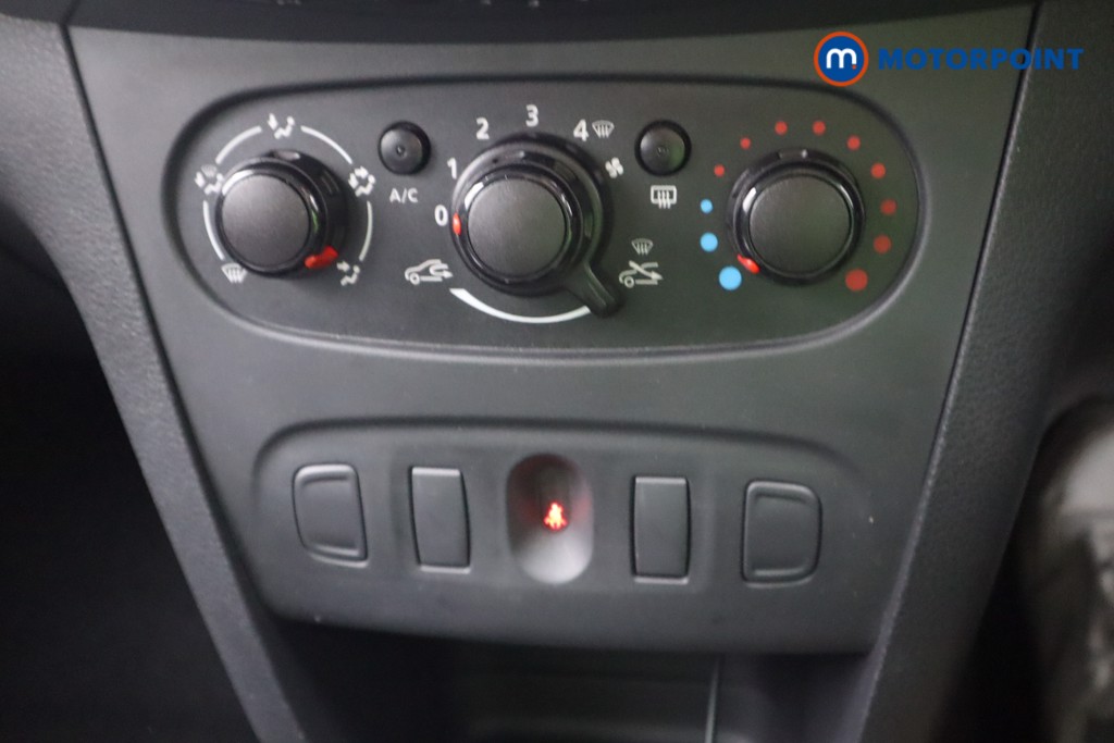 Dacia Sandero Stepway Essential Manual Petrol Hatchback - Stock Number (1575154) - 4th supplementary image