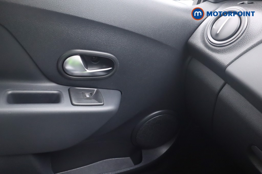 Dacia Sandero Stepway Essential Manual Petrol Hatchback - Stock Number (1575154) - 8th supplementary image