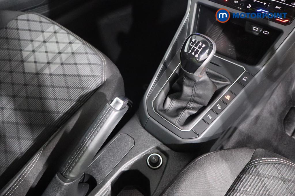 Volkswagen Taigo R-Line Manual Petrol SUV - Stock Number (1575317) - 4th supplementary image