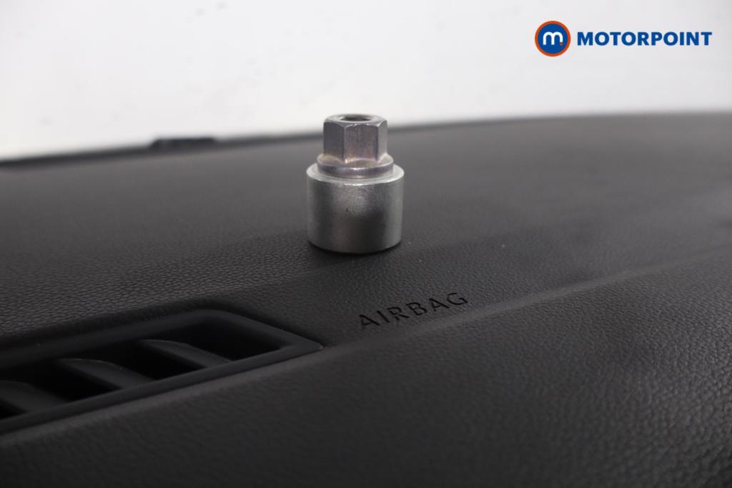 Volkswagen Taigo R-Line Manual Petrol SUV - Stock Number (1575317) - 17th supplementary image