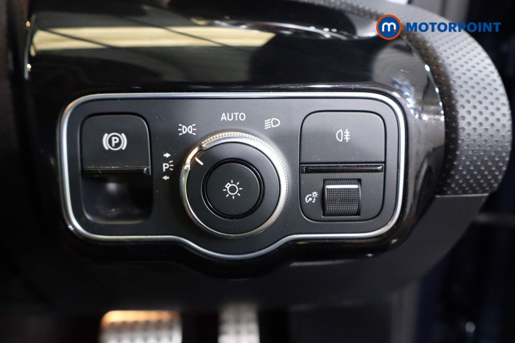 Mercedes-Benz CLA Amg Line Automatic Petrol Coupe - Stock Number (1575445) - 19th supplementary image