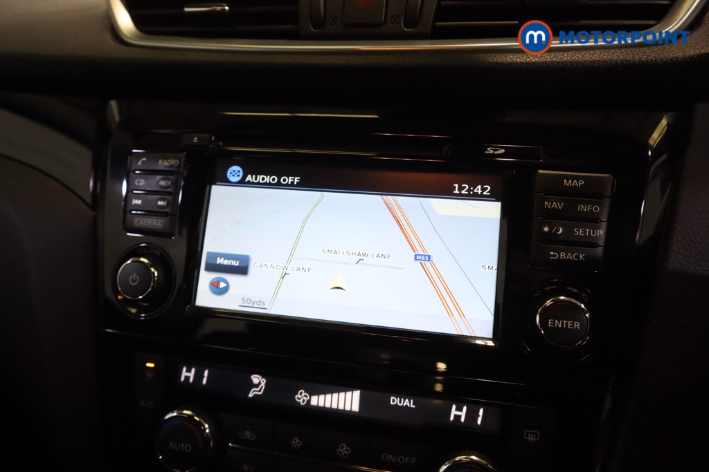 Nissan Qashqai Acenta Premium Manual Diesel SUV - Stock Number (1575463) - 2nd supplementary image