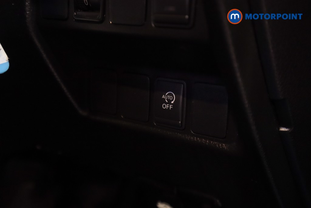 Nissan Qashqai Acenta Premium Manual Diesel SUV - Stock Number (1575463) - 7th supplementary image