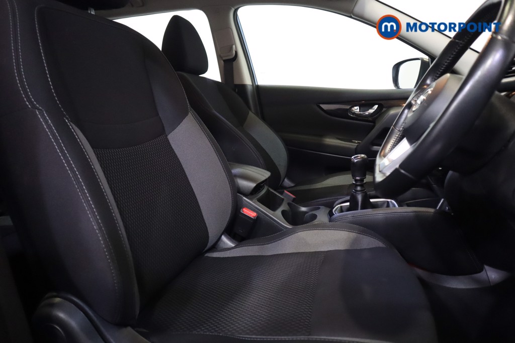 Nissan Qashqai Acenta Premium Manual Diesel SUV - Stock Number (1575463) - 9th supplementary image