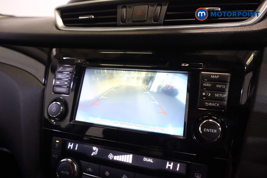 Nissan Qashqai Acenta Premium Manual Diesel SUV - Stock Number (1575463) - 16th supplementary image