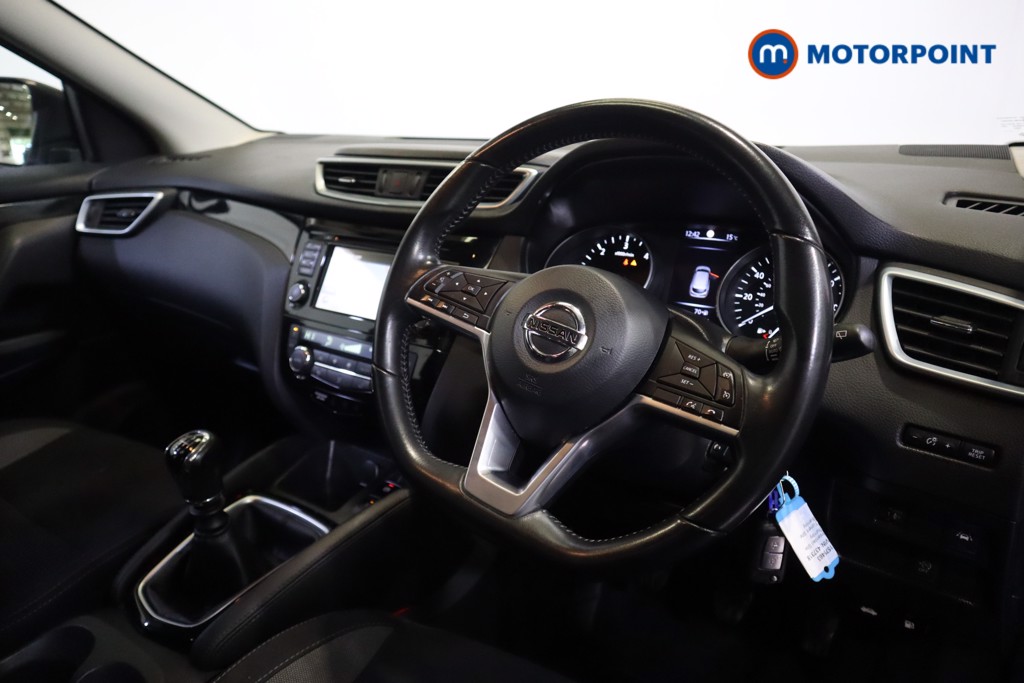 Nissan Qashqai Acenta Premium Manual Diesel SUV - Stock Number (1575463) - 1st supplementary image