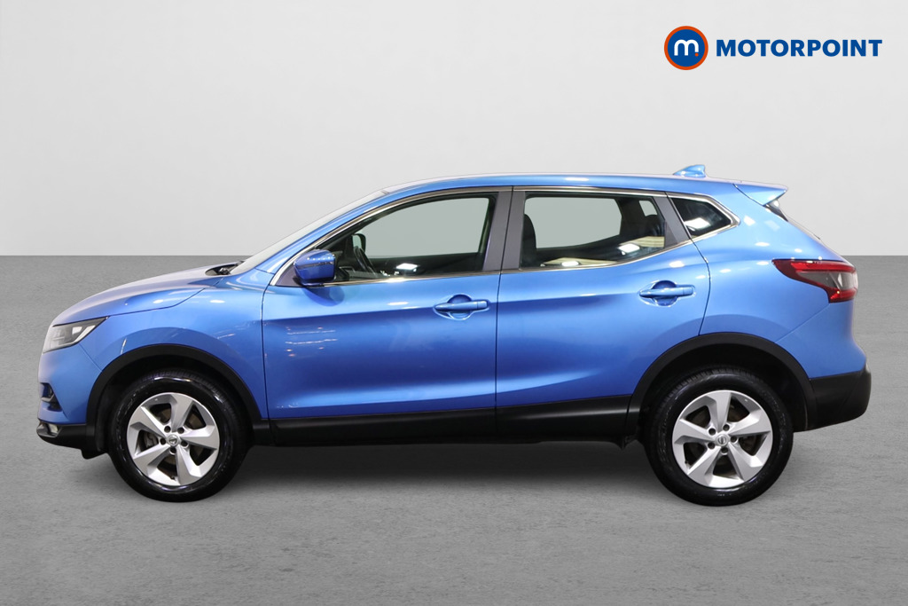 Nissan Qashqai Acenta Premium Manual Diesel SUV - Stock Number (1575463) - Passenger side