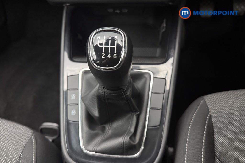 Skoda Fabia Colour Edition Manual Petrol Hatchback - Stock Number (1575676) - 6th supplementary image