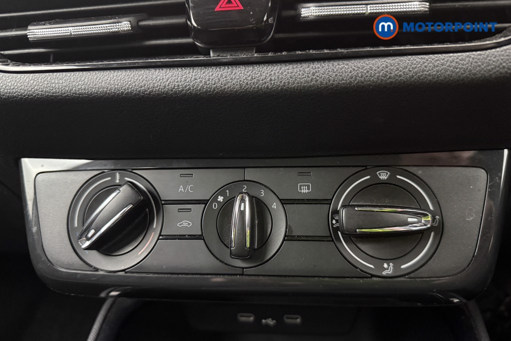 Skoda Fabia Colour Edition Manual Petrol Hatchback - Stock Number (1575676) - 15th supplementary image