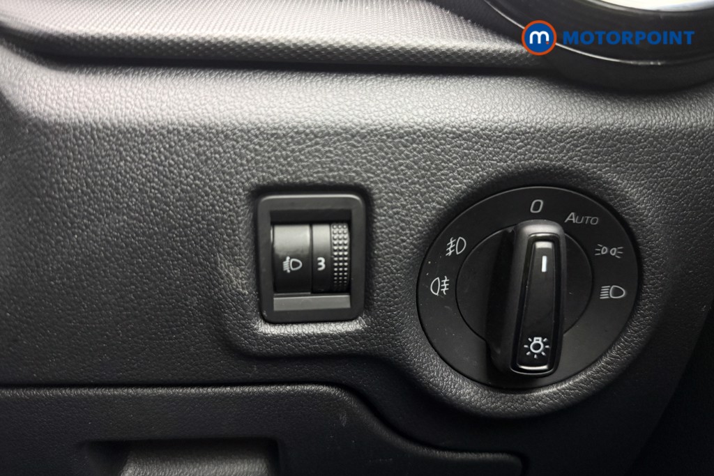 Skoda Fabia Colour Edition Manual Petrol Hatchback - Stock Number (1575676) - 16th supplementary image
