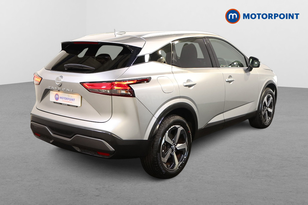 Nissan Qashqai N-Connecta Automatic Petrol SUV - Stock Number (1575728) - Drivers side rear corner