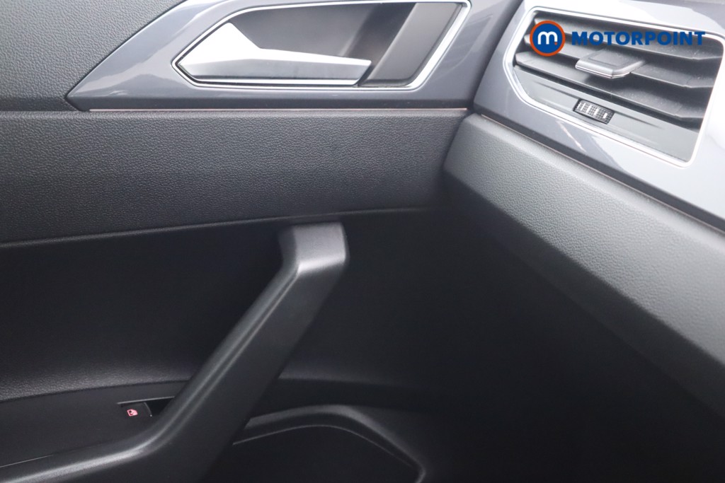 Volkswagen Polo R-Line Manual Petrol Hatchback - Stock Number (1575829) - 11th supplementary image