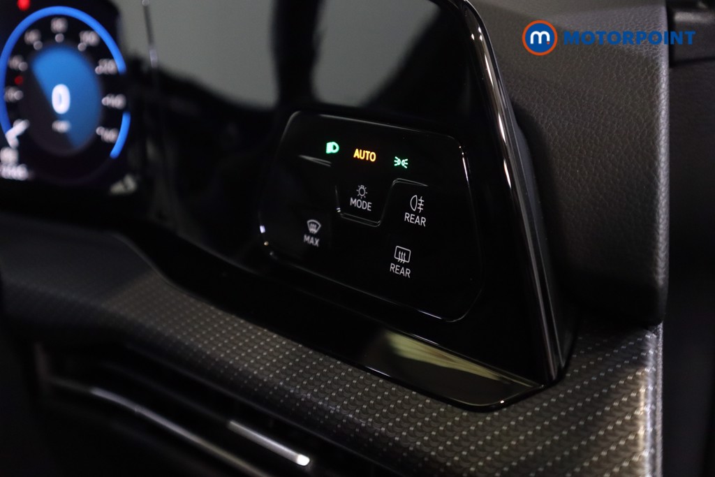 Volkswagen Golf R-Line Manual Petrol Hatchback - Stock Number (1575967) - 4th supplementary image
