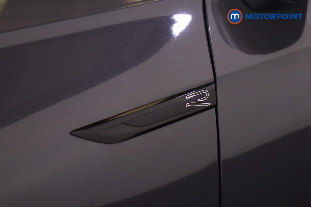 Volkswagen Golf R-Line Manual Petrol Hatchback - Stock Number (1575967) - 39th supplementary image