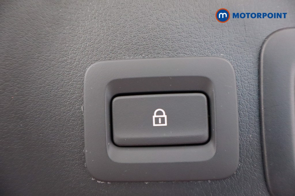 Mazda 3 Takumi Manual Petrol-Electric Hybrid Hatchback - Stock Number (1576116) - 38th supplementary image