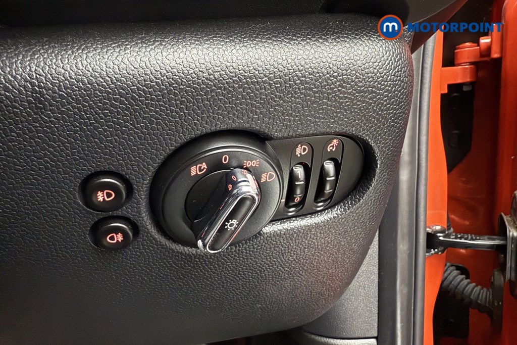 Mini Hatchback Cooper Classic Manual Petrol Hatchback - Stock Number (1576168) - 12th supplementary image