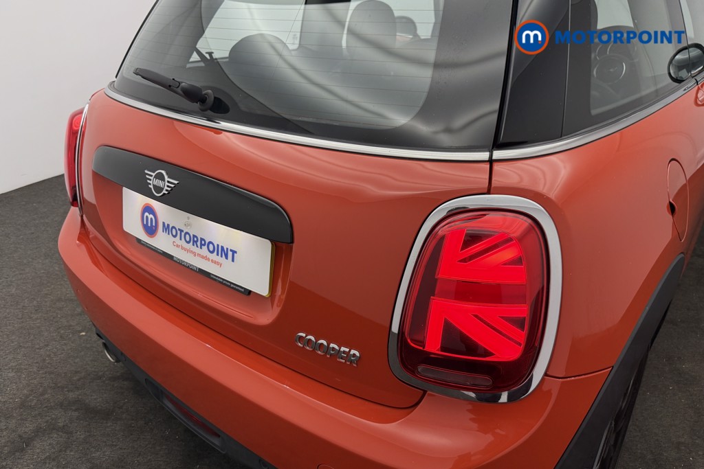 Mini Hatchback Cooper Classic Manual Petrol Hatchback - Stock Number (1576168) - 21st supplementary image