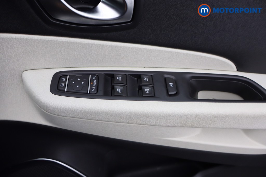 Renault Captur Gt Line Manual Petrol SUV - Stock Number (1576599) - 15th supplementary image